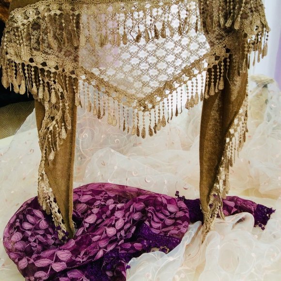 Victorian Styled Scarfs with Lace Detail - Picture 7 of 7